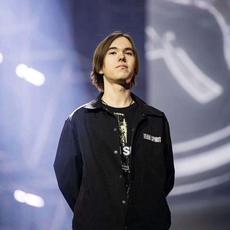 尴尬至极，s1mple竟然反向创纪录